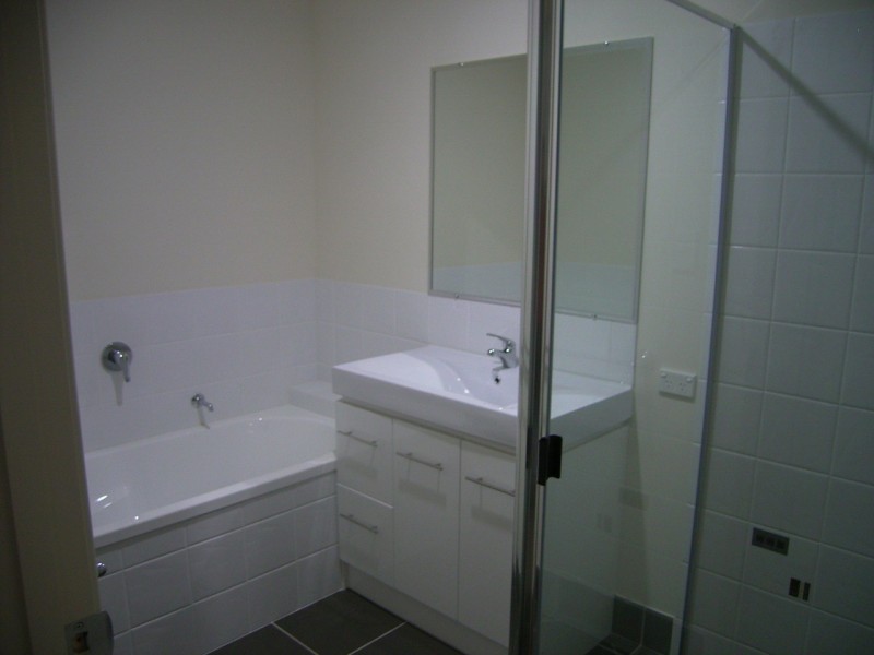 9 ISIS COURT, Eli Waters QLD 4655