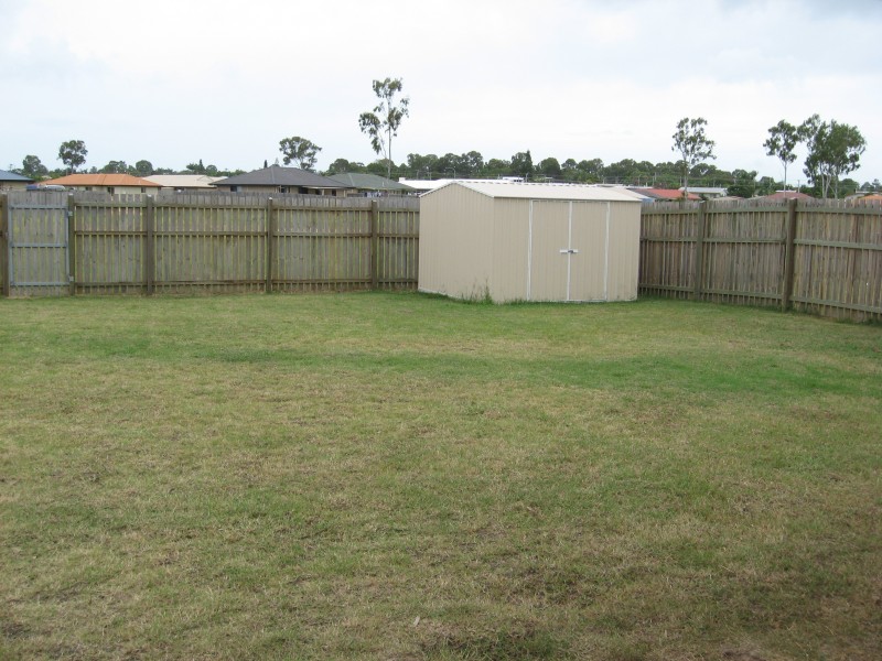37 GUNSYND WAY, Point Vernon QLD 4655