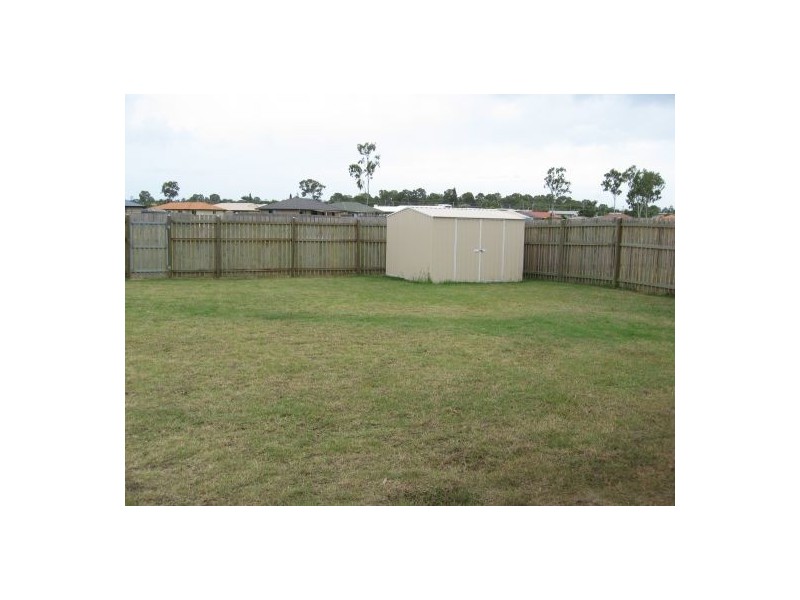 37 GUNSYND WAY, Point Vernon QLD 4655
