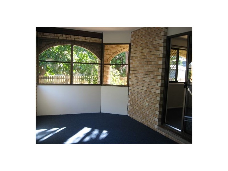 60 SPENCE STREET, Point Vernon QLD 4655