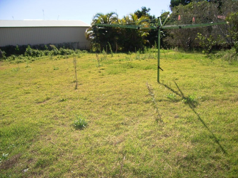 6 Hibiscus, Urangan QLD 4655