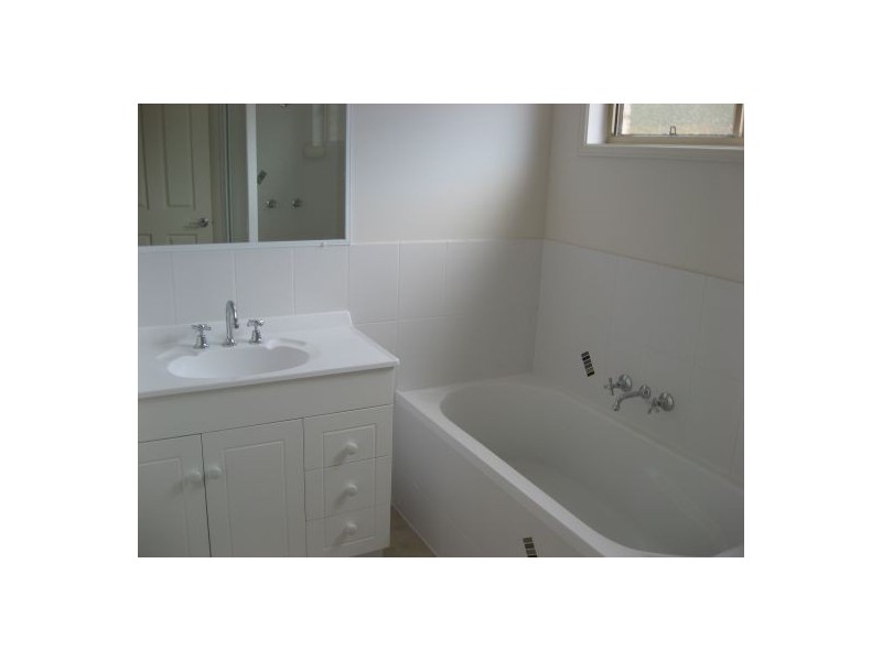 38 TOPAZ CCT, Urangan QLD 4655