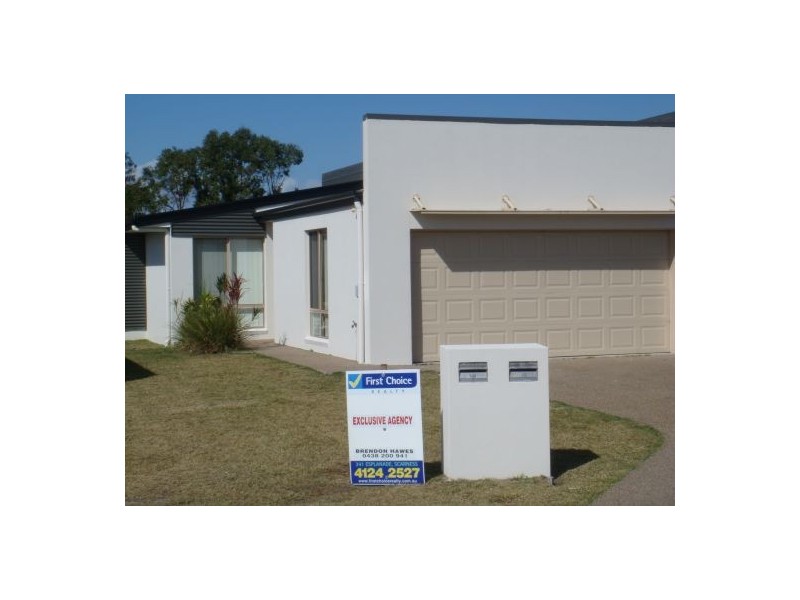 1/9 Golden Grove Ct, Eli Waters QLD 4655