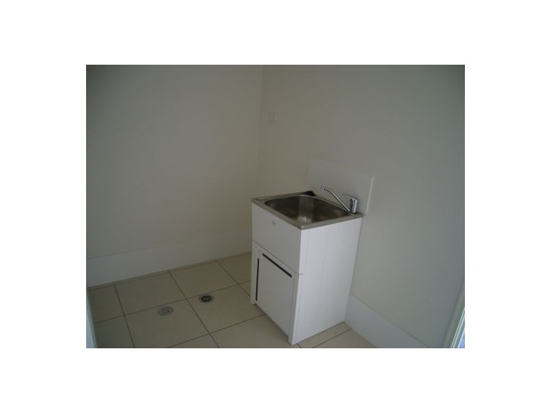 1/9 Golden Grove Ct, Eli Waters QLD 4655