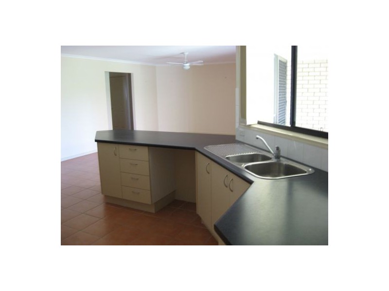44 ANCHORAGE CCT, Point Vernon QLD 4655