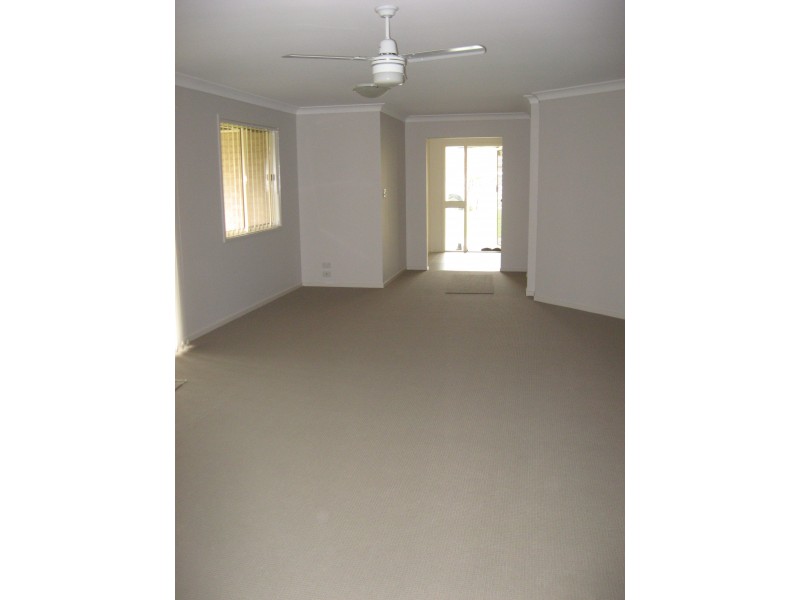 5 TERESA STREET, Kawungan QLD 4655