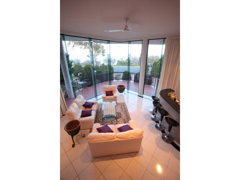 Point Vernon QLD 4655