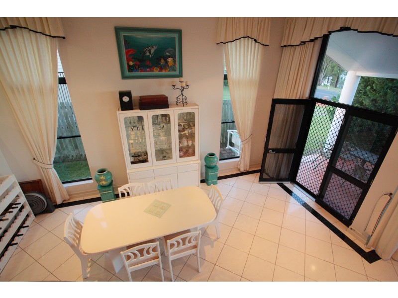 Point Vernon QLD 4655