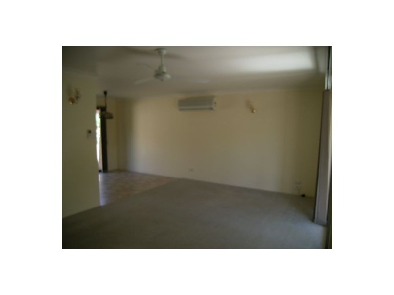 2/85 MILLER STREET, Urangan QLD 4655