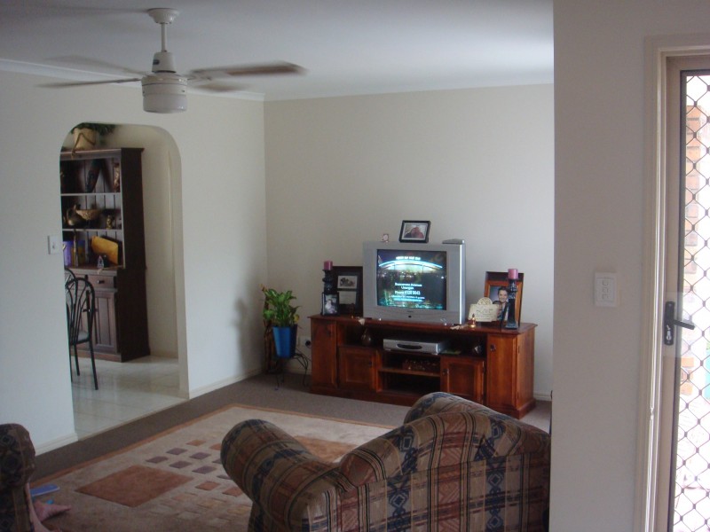 21 Cassandra Cres, Urangan QLD 4655