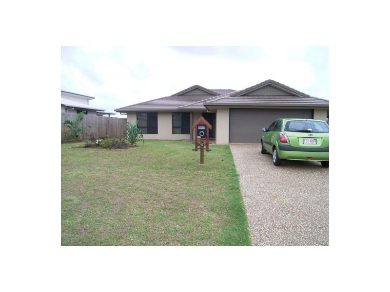 42 LANCASTER CCT, Urraween QLD 4655