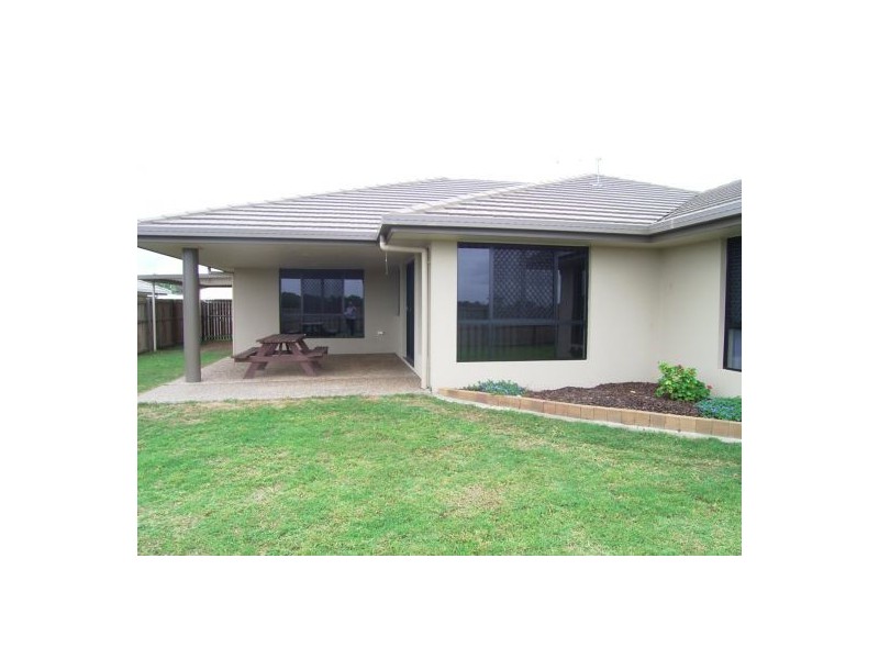 42 LANCASTER CCT, Urraween QLD 4655