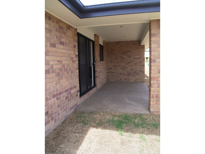 2 BIANCA COURT, Torquay QLD 4655