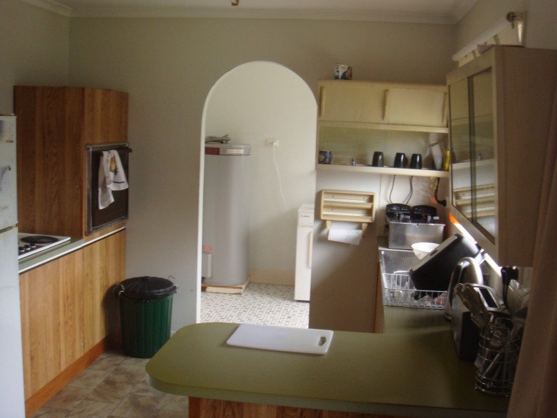 11 Honiton, Torquay QLD 4655