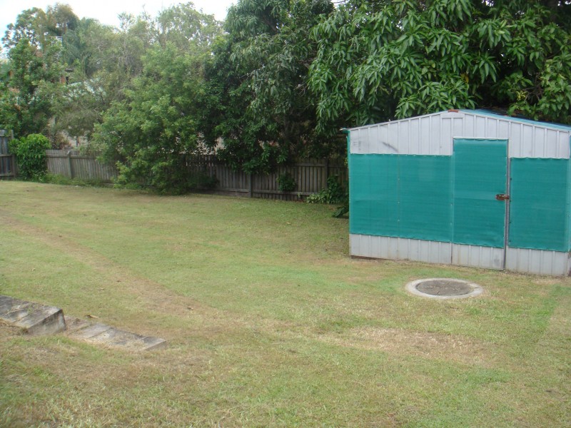 11 Honiton, Torquay QLD 4655