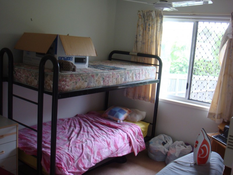 11 Honiton, Torquay QLD 4655