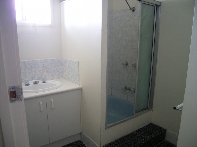 5 Kelly, Point Vernon QLD 4655