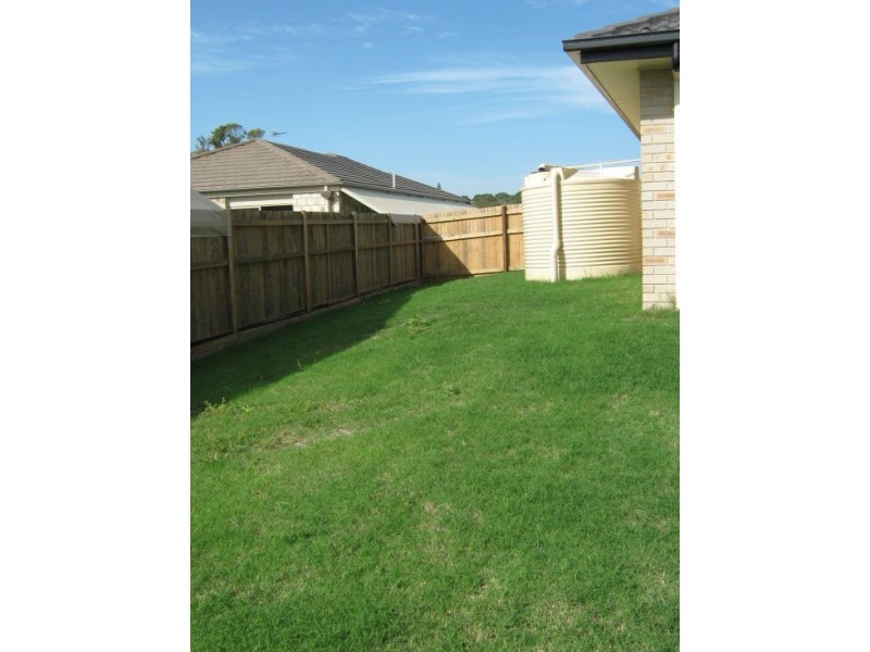 16 BAYRIDGE HEIGHTS ROAD, Wondunna QLD 4655