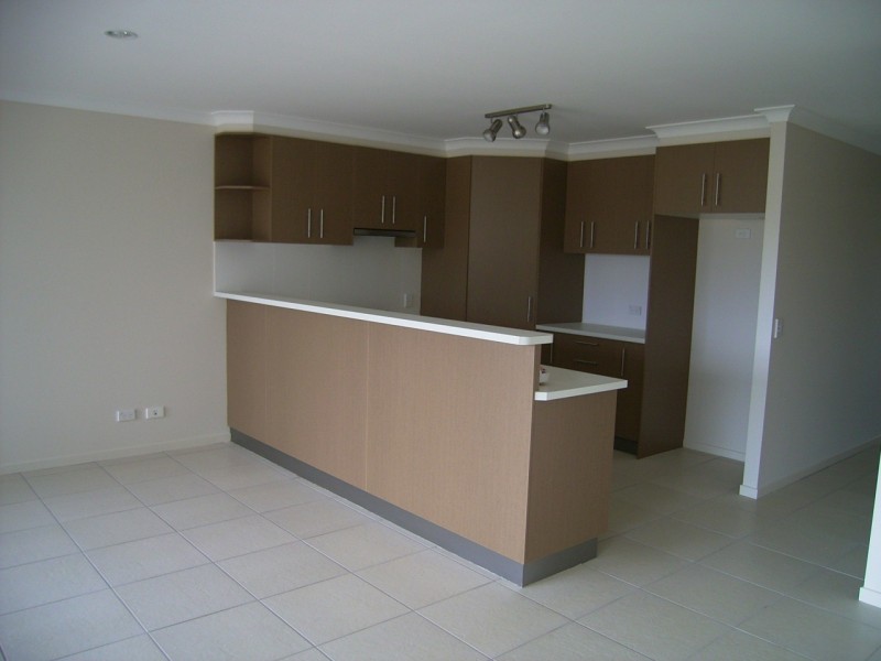 1/12 ENDEAVOUR WAY, Eli Waters QLD 4655