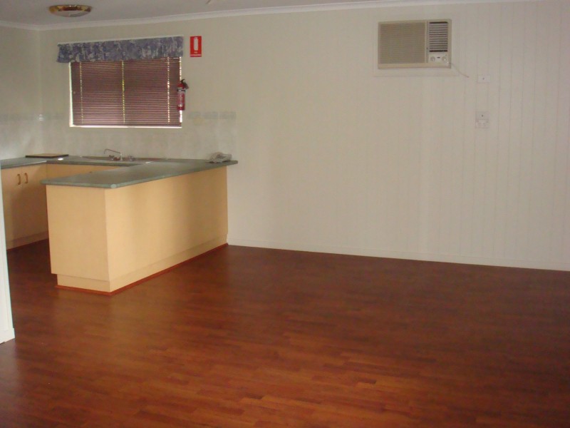 100/49 Elizabeth, Urangan QLD 4655