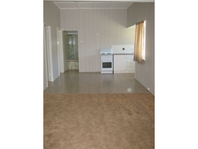 41 SHELL STREET, Urangan QLD 4655