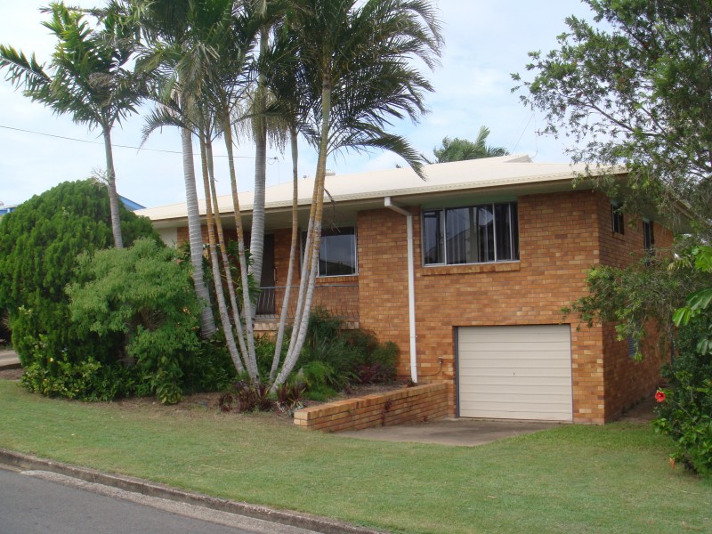 24 John, Scarness QLD 4655