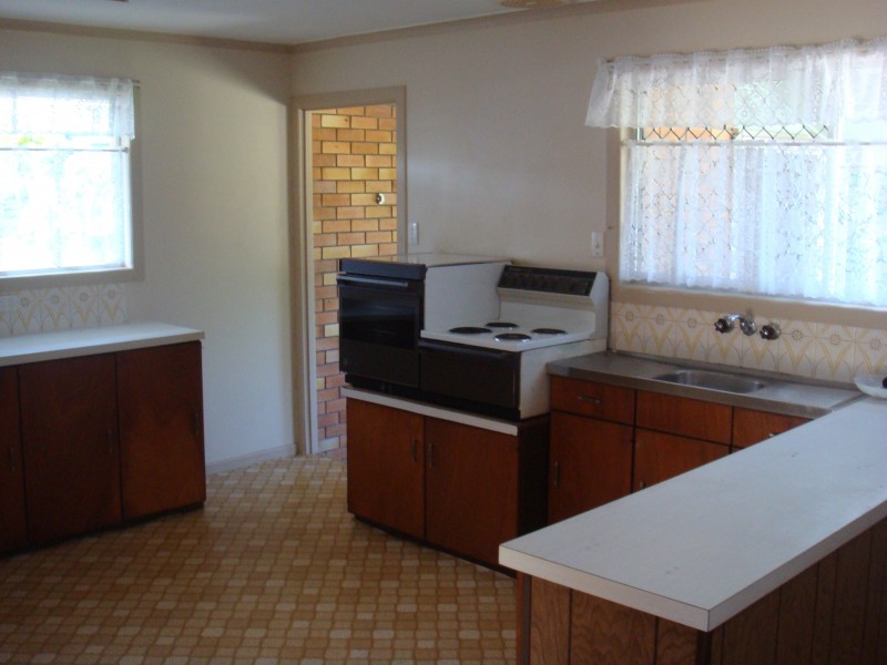 24 John, Scarness QLD 4655