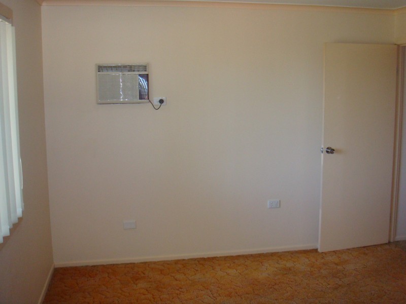 24 John, Scarness QLD 4655