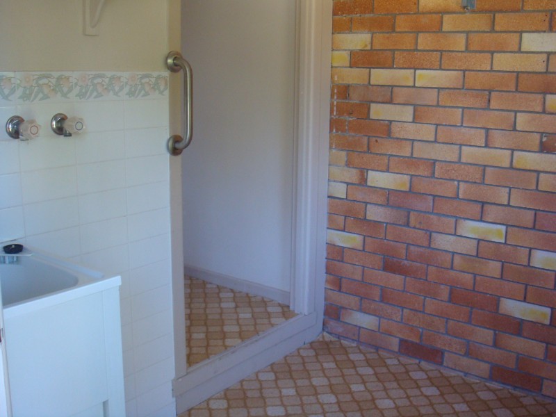 24 John, Scarness QLD 4655