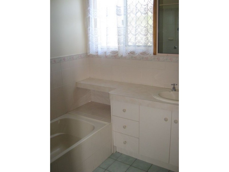 188 TRURO STREET, Urangan QLD 4655