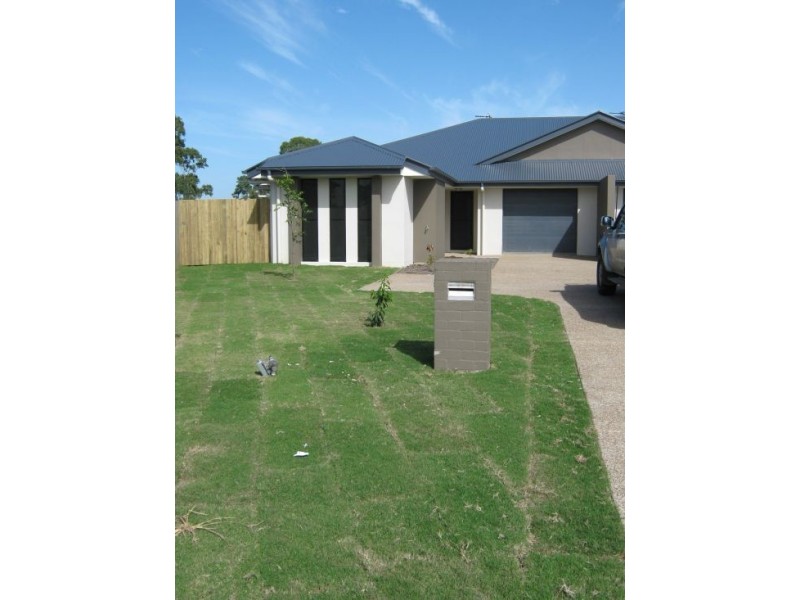 1/5 GOLDEN GROVE COURT, Eli Waters QLD 4655