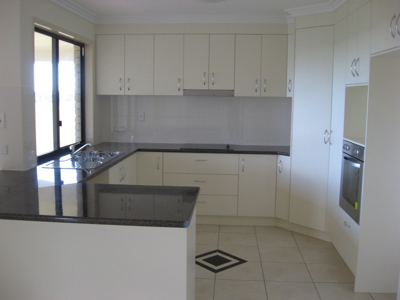 3 BEAGLE AVENUE, Kawungan QLD 4655