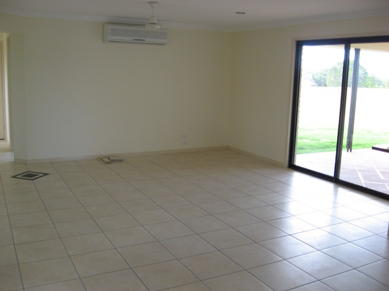 3 BEAGLE AVENUE, Kawungan QLD 4655