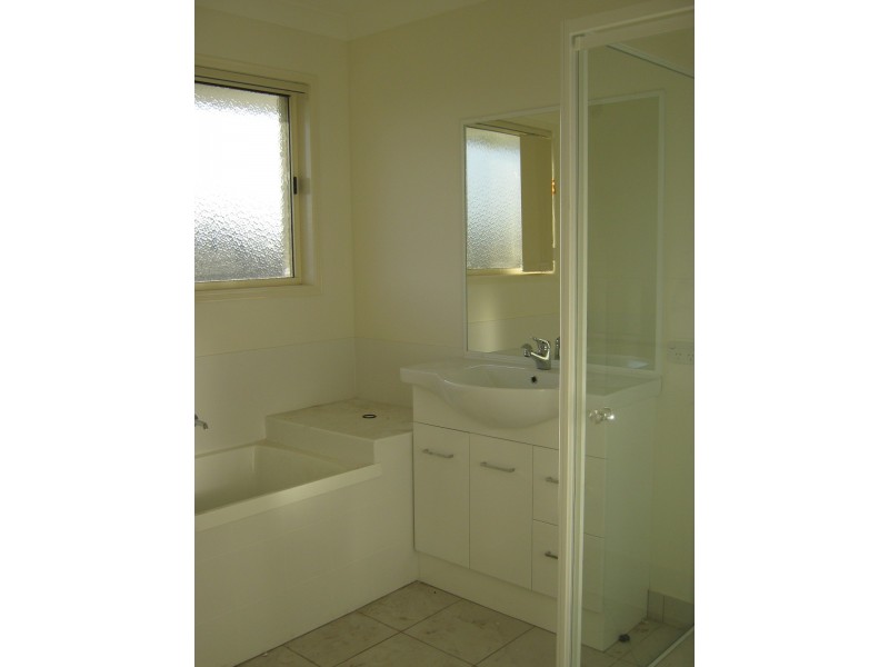 48 BOUNTY CCT, Eli Waters QLD 4655
