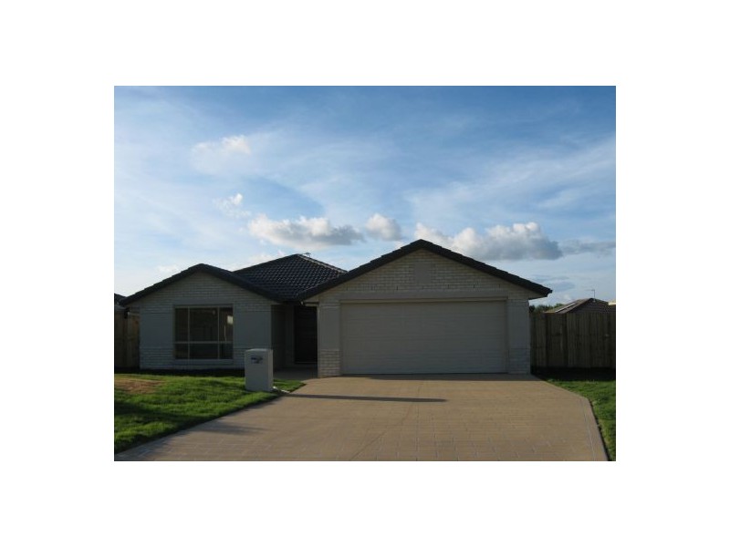 13 BEAGLE AVENUE, Wondunna QLD 4655