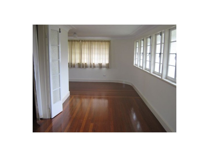 488 ESPLANADE, Urangan QLD 4655