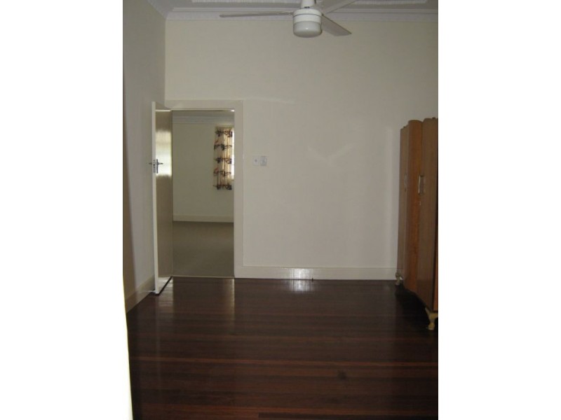 488 ESPLANADE, Urangan QLD 4655