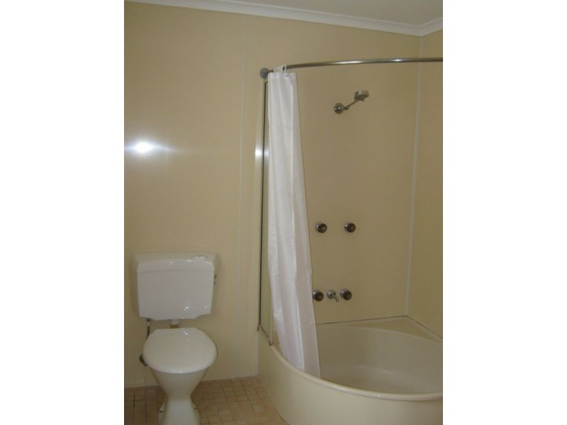 488 ESPLANADE, Urangan QLD 4655