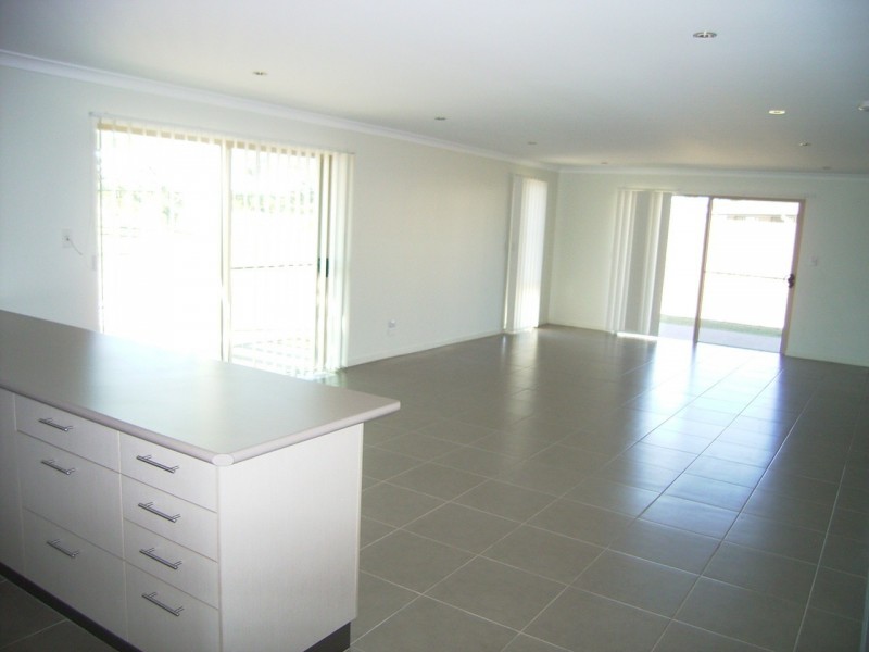 2 Endeavour Way, Eli Waters QLD 4655