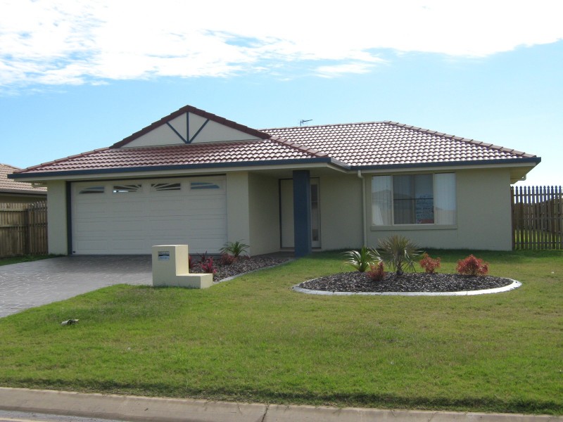 40 BOUNTY CCT, Eli Waters QLD 4655