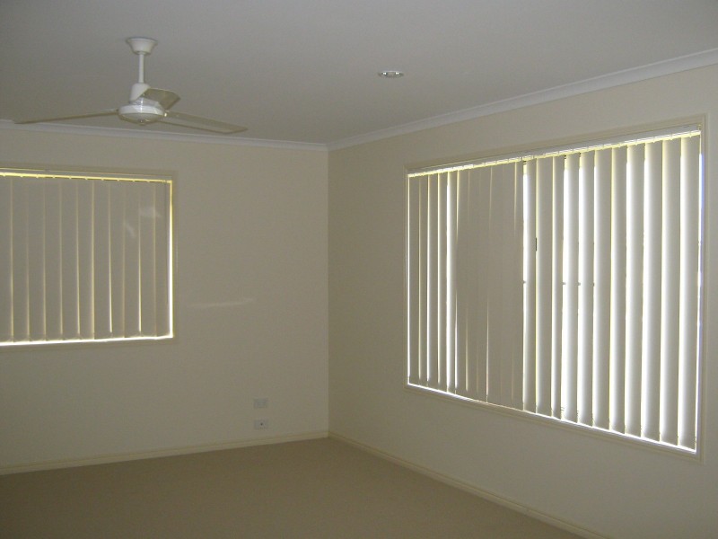 40 BOUNTY CCT, Eli Waters QLD 4655