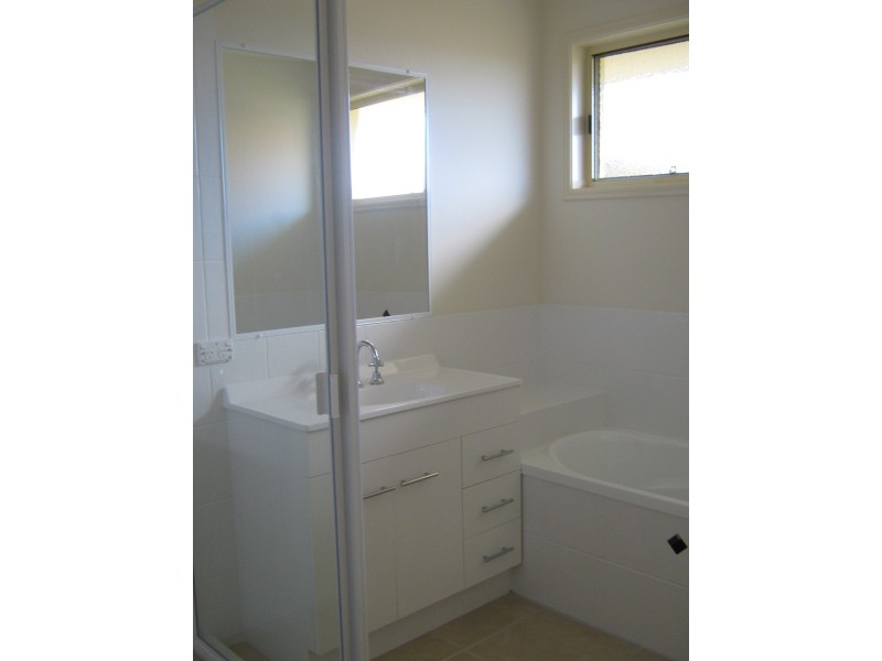 40 BOUNTY CCT, Eli Waters QLD 4655