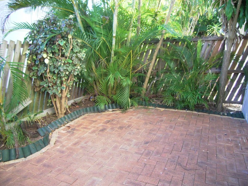 2/10 MCKEAN ROAD, Scarness QLD 4655