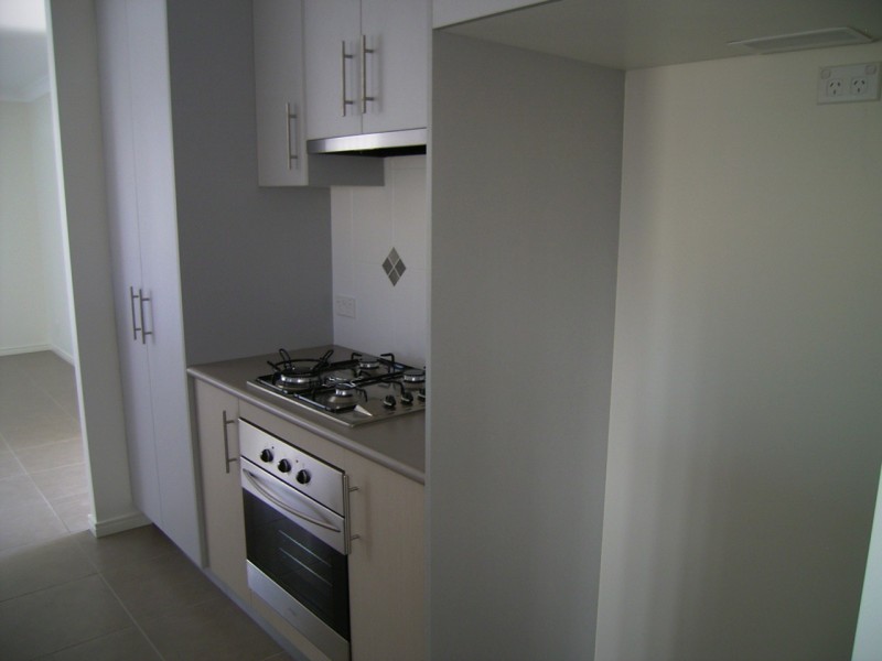 2/10 ENDEAVOUR WAY, Eli Waters QLD 4655