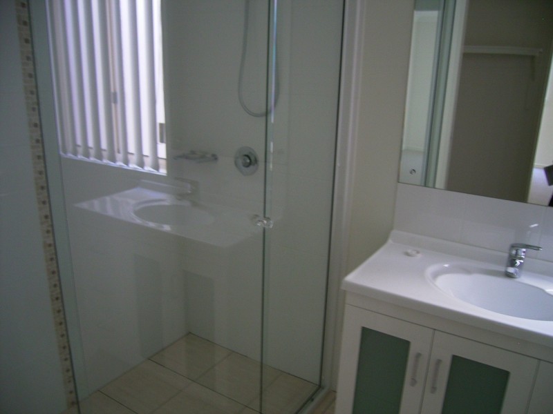 2/10 ENDEAVOUR WAY, Eli Waters QLD 4655