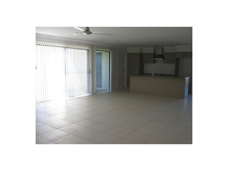 17 PARKLINK AVENUE WEST, Wondunna QLD 4655