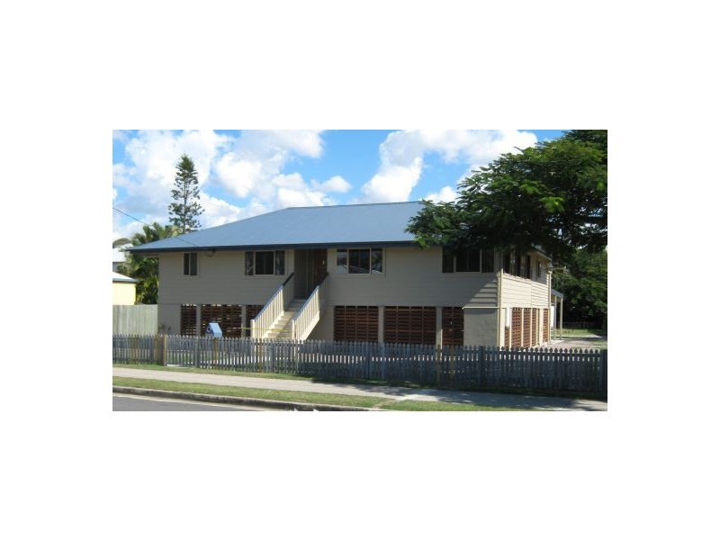 7 ELIZABETH STREET, Urangan QLD 4655