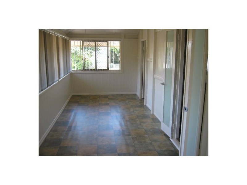 7 ELIZABETH STREET, Urangan QLD 4655