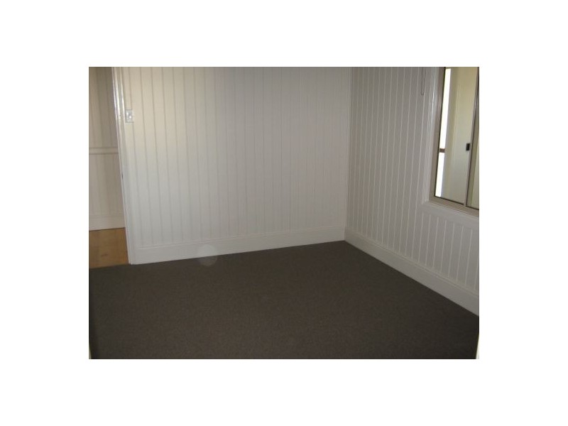 7 ELIZABETH STREET, Urangan QLD 4655