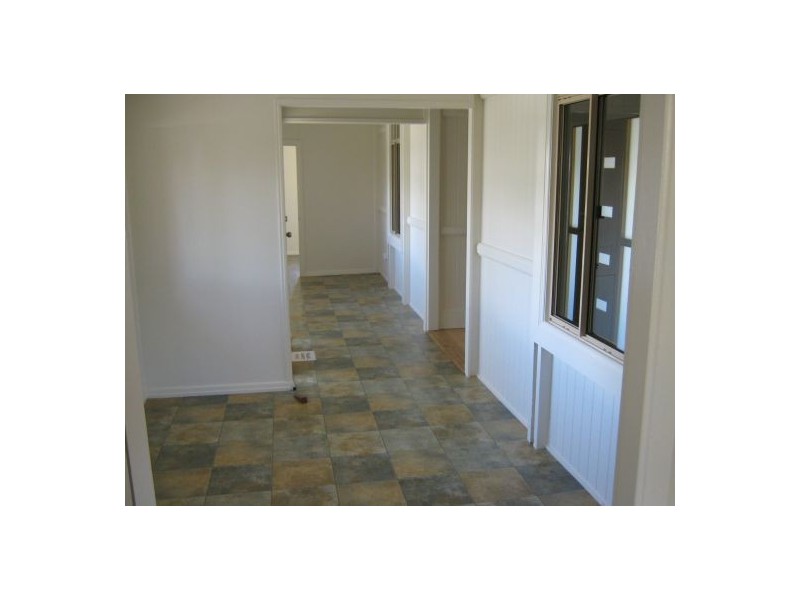 7 ELIZABETH STREET, Urangan QLD 4655